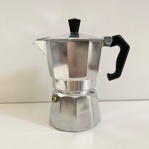 Hold Vintage Italian stovetop espresso maker
